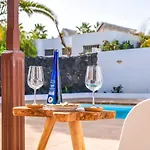 Villa Agradable Y Familiar, Con Piscina 