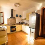 Vila Agradable Y Familiar, Con Piscina 